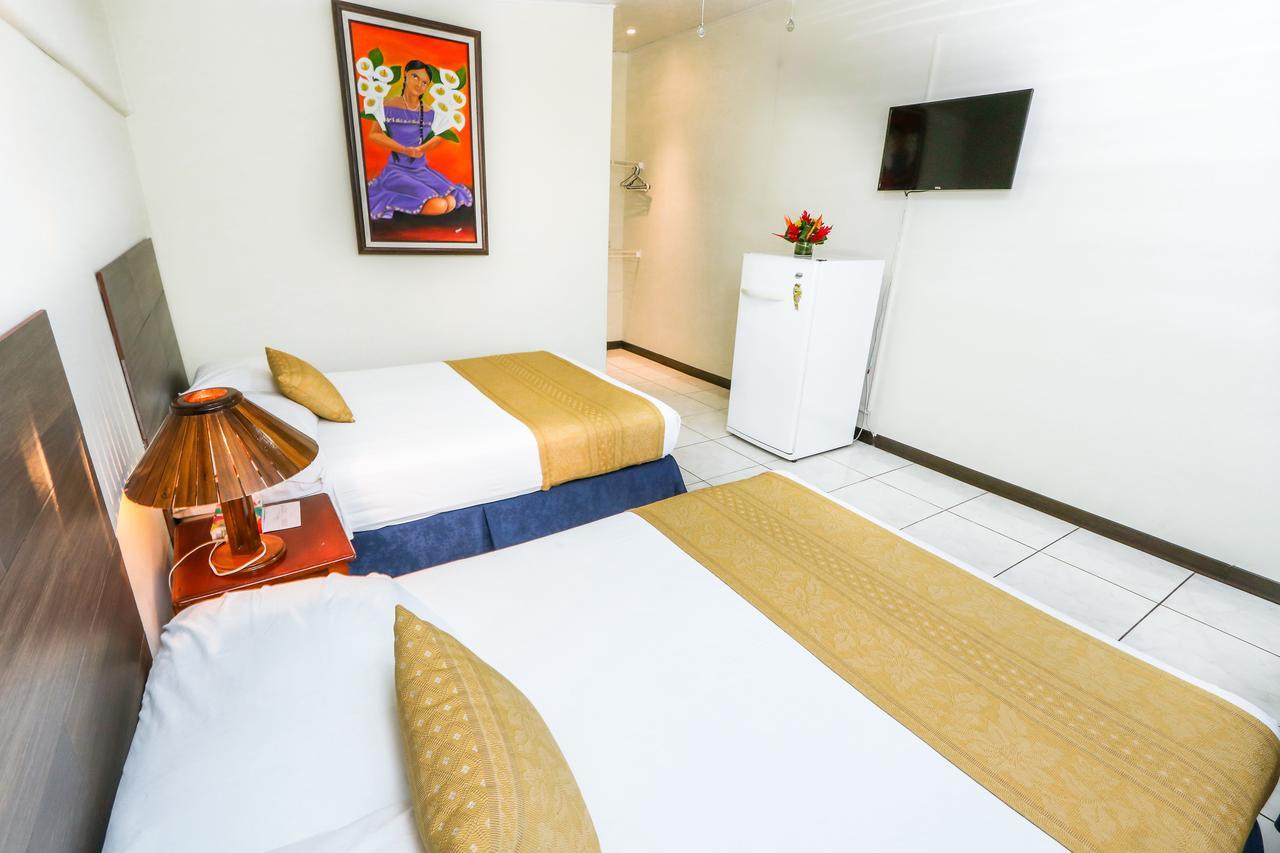 Hotel Flor Blanca Manuel Antonio Exteriör bild