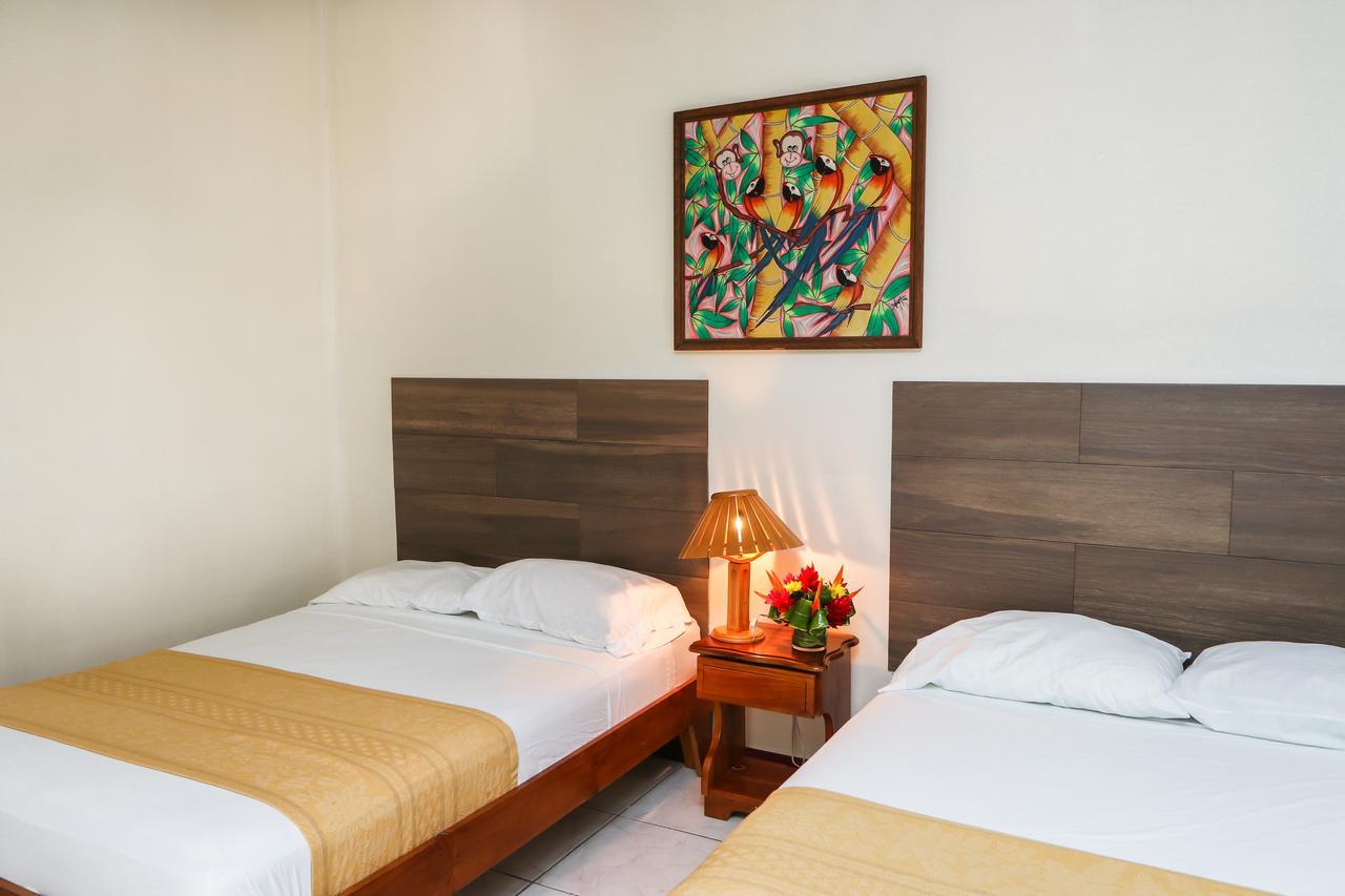 Hotel Flor Blanca Manuel Antonio Exteriör bild