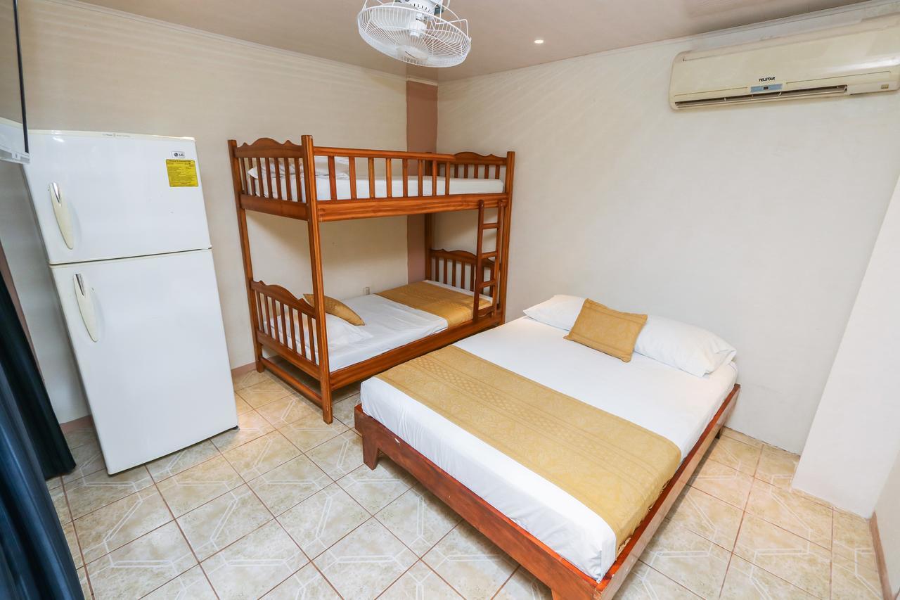 Hotel Flor Blanca Manuel Antonio Exteriör bild