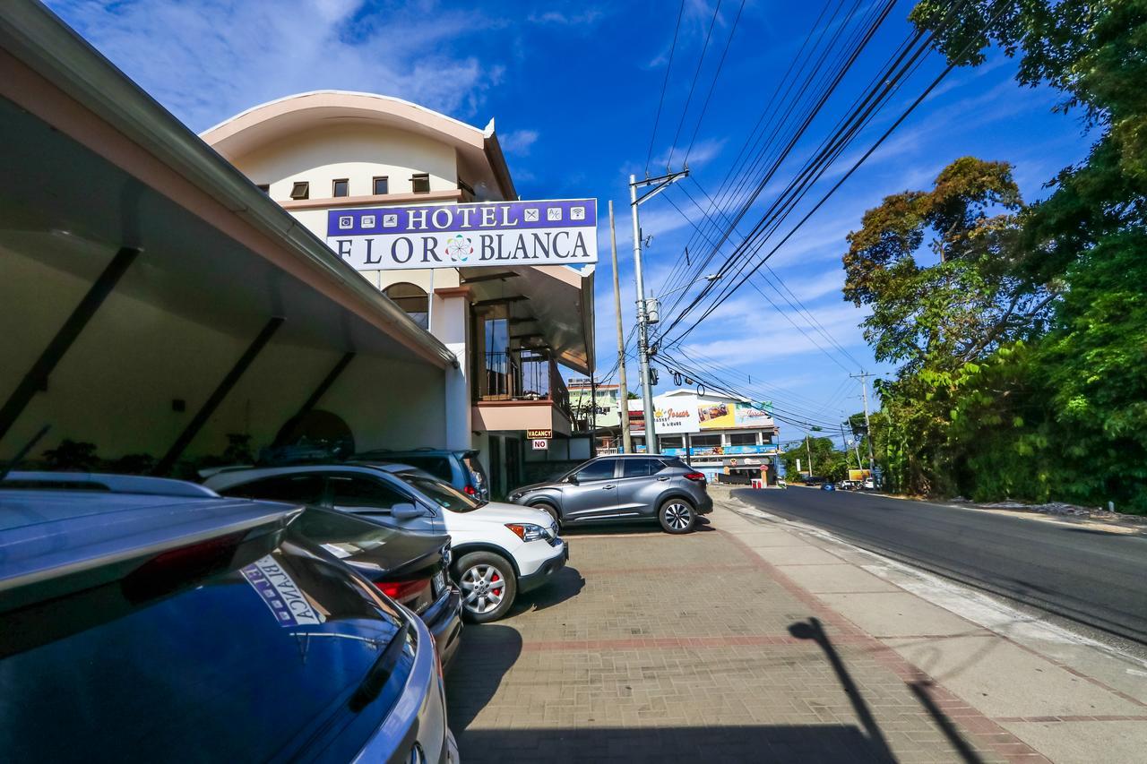 Hotel Flor Blanca Manuel Antonio Exteriör bild