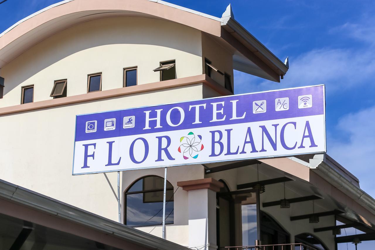 Hotel Flor Blanca Manuel Antonio Exteriör bild