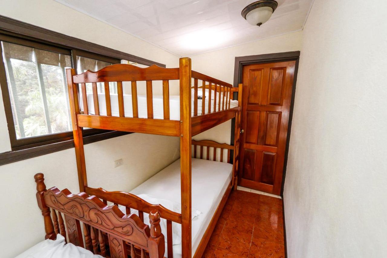 Hotel Flor Blanca Manuel Antonio Exteriör bild